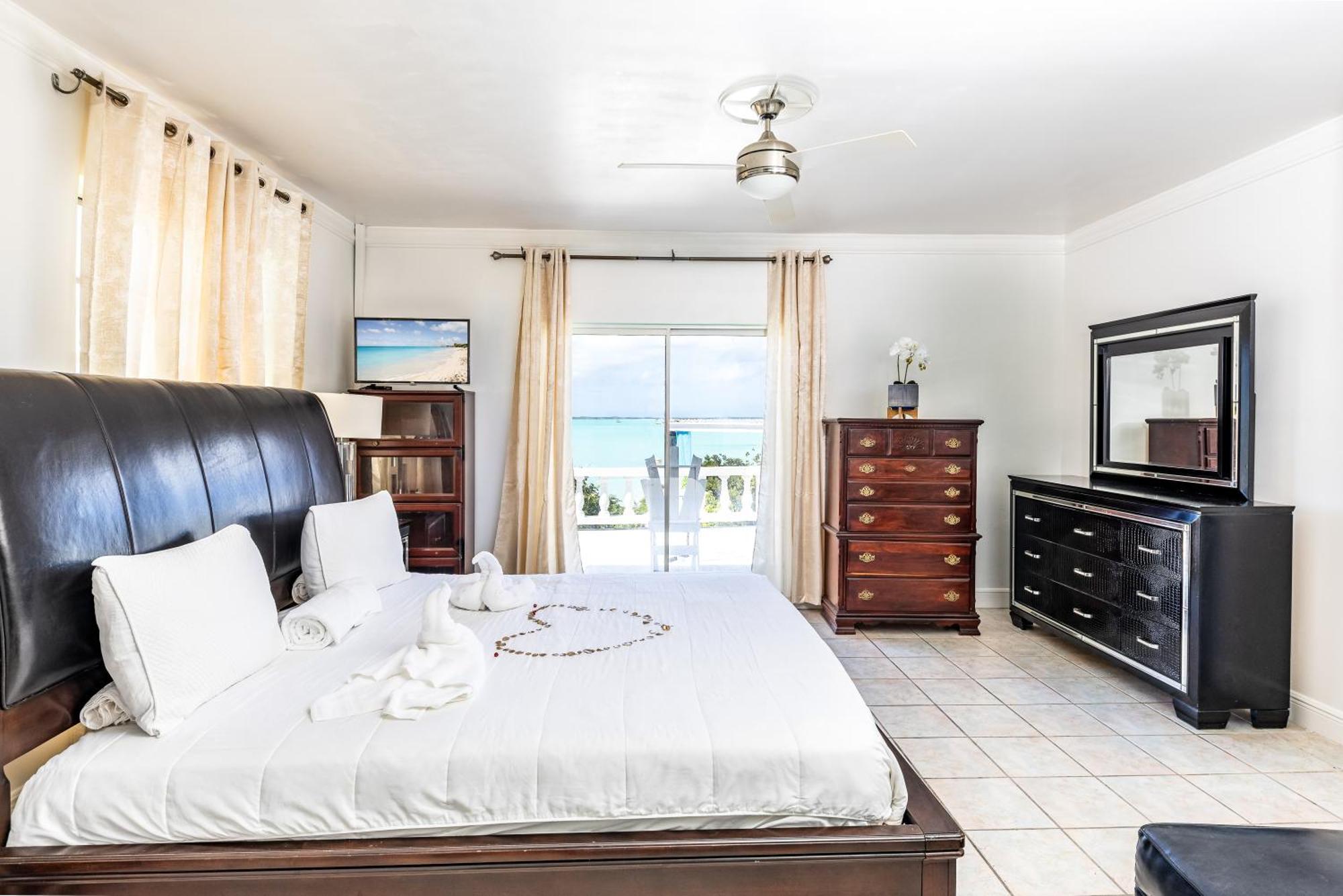 Waterside Home, Shaded Whirlpool Spa, Outdoor Dining, Smart Tv, Amazon Prime Five Cays Settlement エクステリア 写真