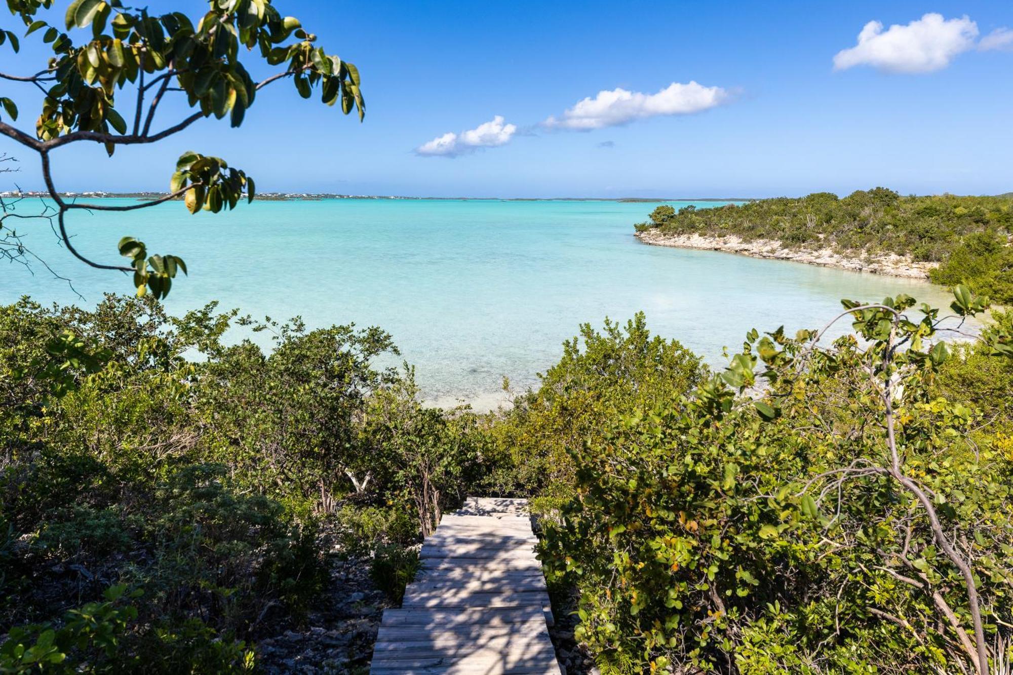 Waterside Home, Shaded Whirlpool Spa, Outdoor Dining, Smart Tv, Amazon Prime Five Cays Settlement エクステリア 写真